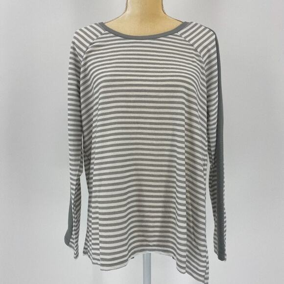 New JACK BB DAKOTA Women's Sweater Top Sz S Ghost Grey Fly Away Hem Split Back - Picture 1 of 8